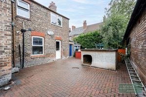 Photo 16- click for photo gallery